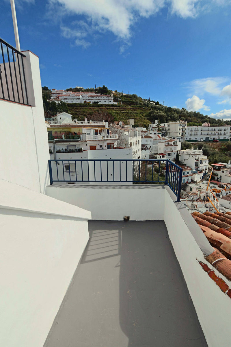 Malaga, Cordoba, Granada close to your Competa holiday house