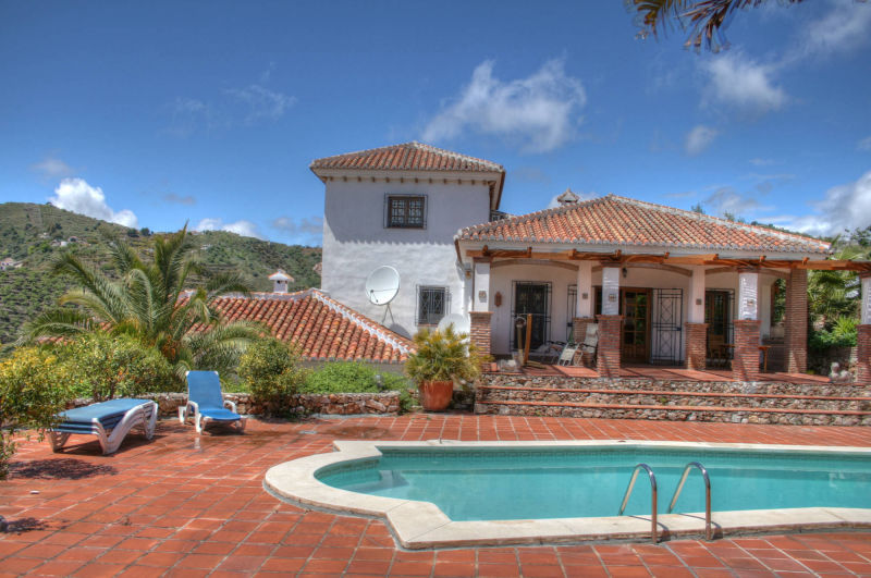 Vakantieverblijf rechtstreeks van de eigenaar-Villa met zwembad en zeezicht in Competa Costa del Sol